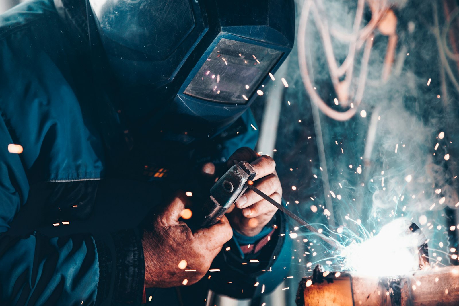 Trabalho industrial — inovação também acontece na produção